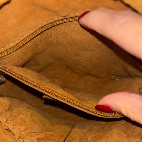 Patricia Nash Round Crossbody Bag – Dust Pink - Picture 6 of 8